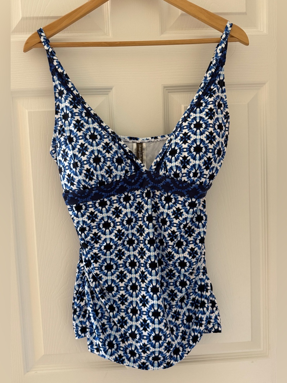 Tommy Bahama ☀️🌊IslandSculpt™ Cowrie Tankini Navy Blue White Size Large *NEW - Picture 2 of 9